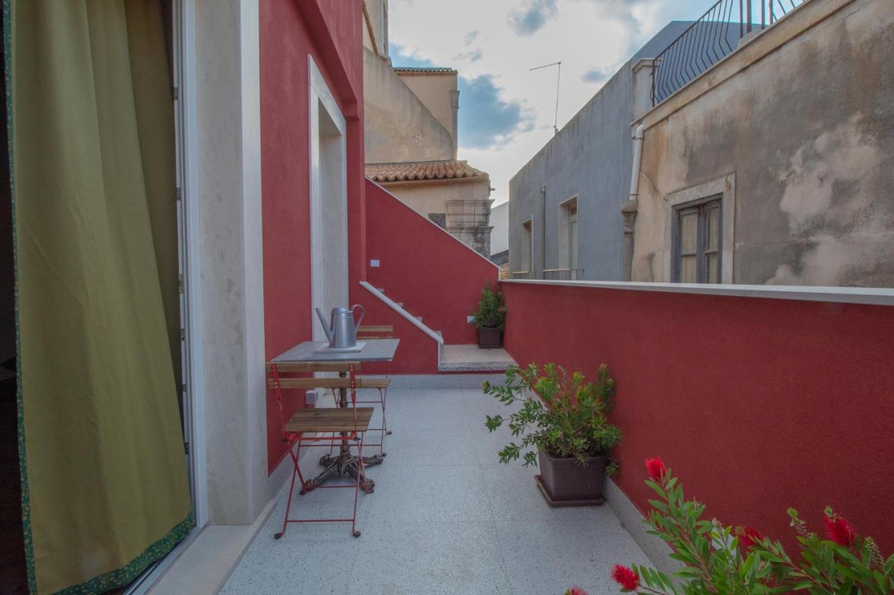 Maison Rouge Ortigia Syrakuzy Zewnętrze zdjęcie