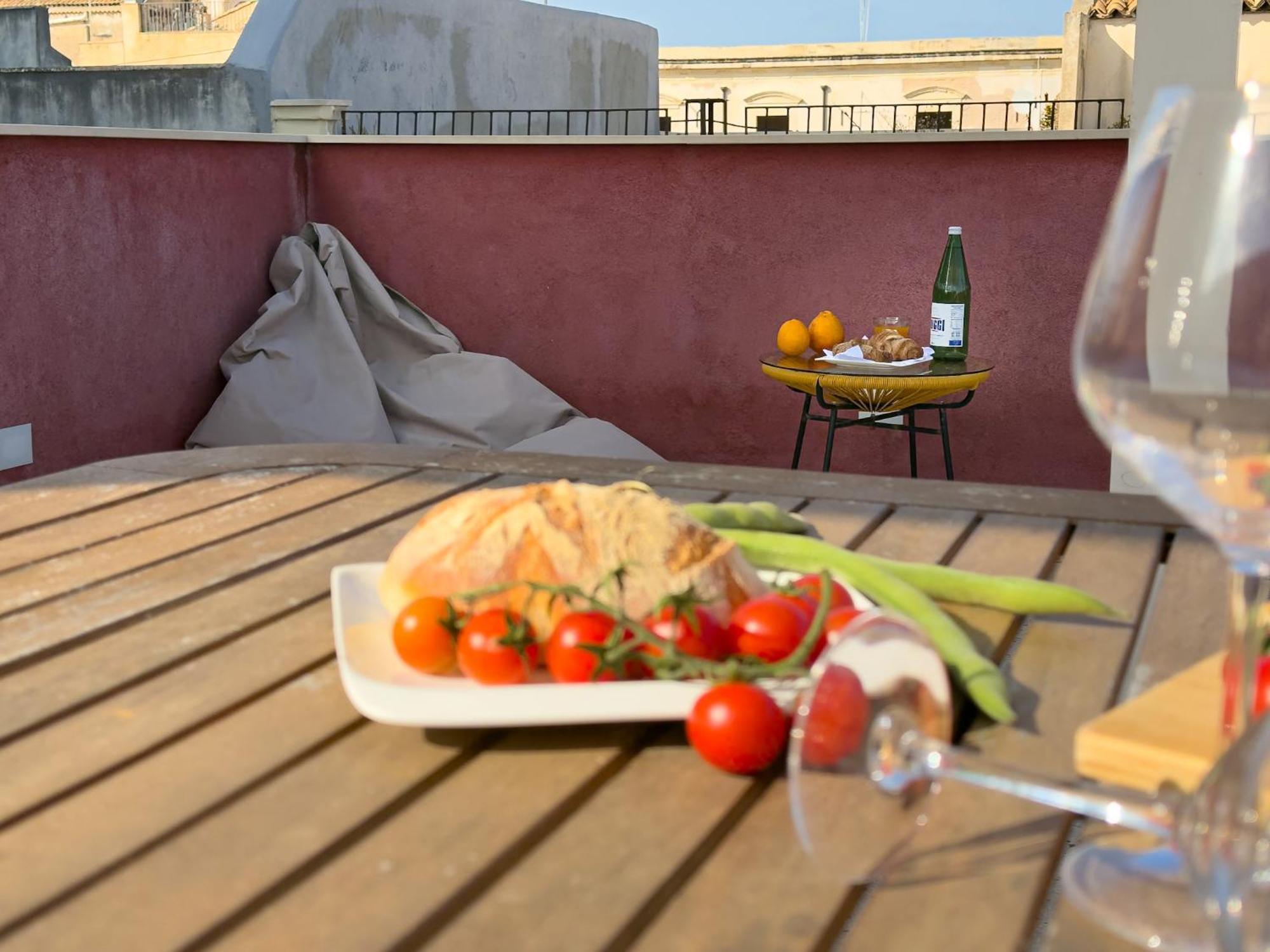 Maison Rouge Ortigia Syrakuzy Zewnętrze zdjęcie